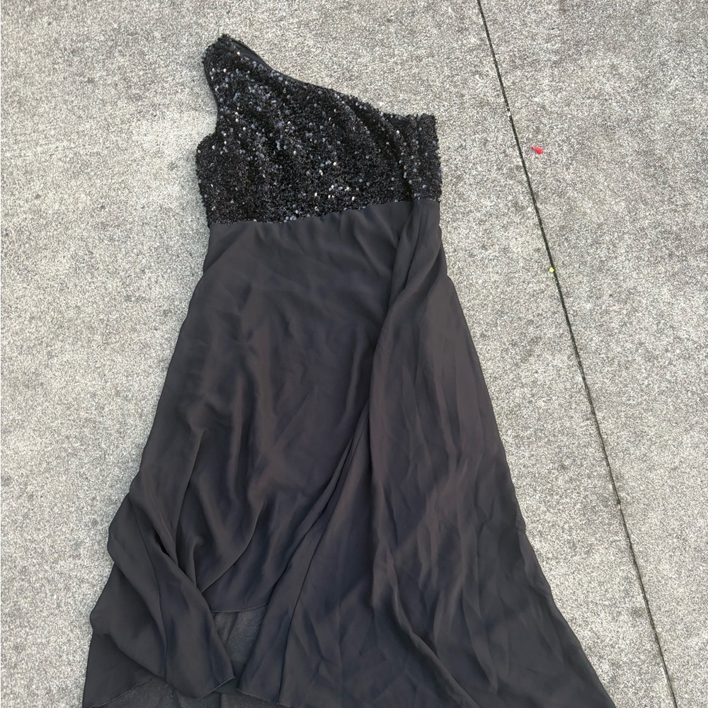 Black Elegant One Shoulder Dress